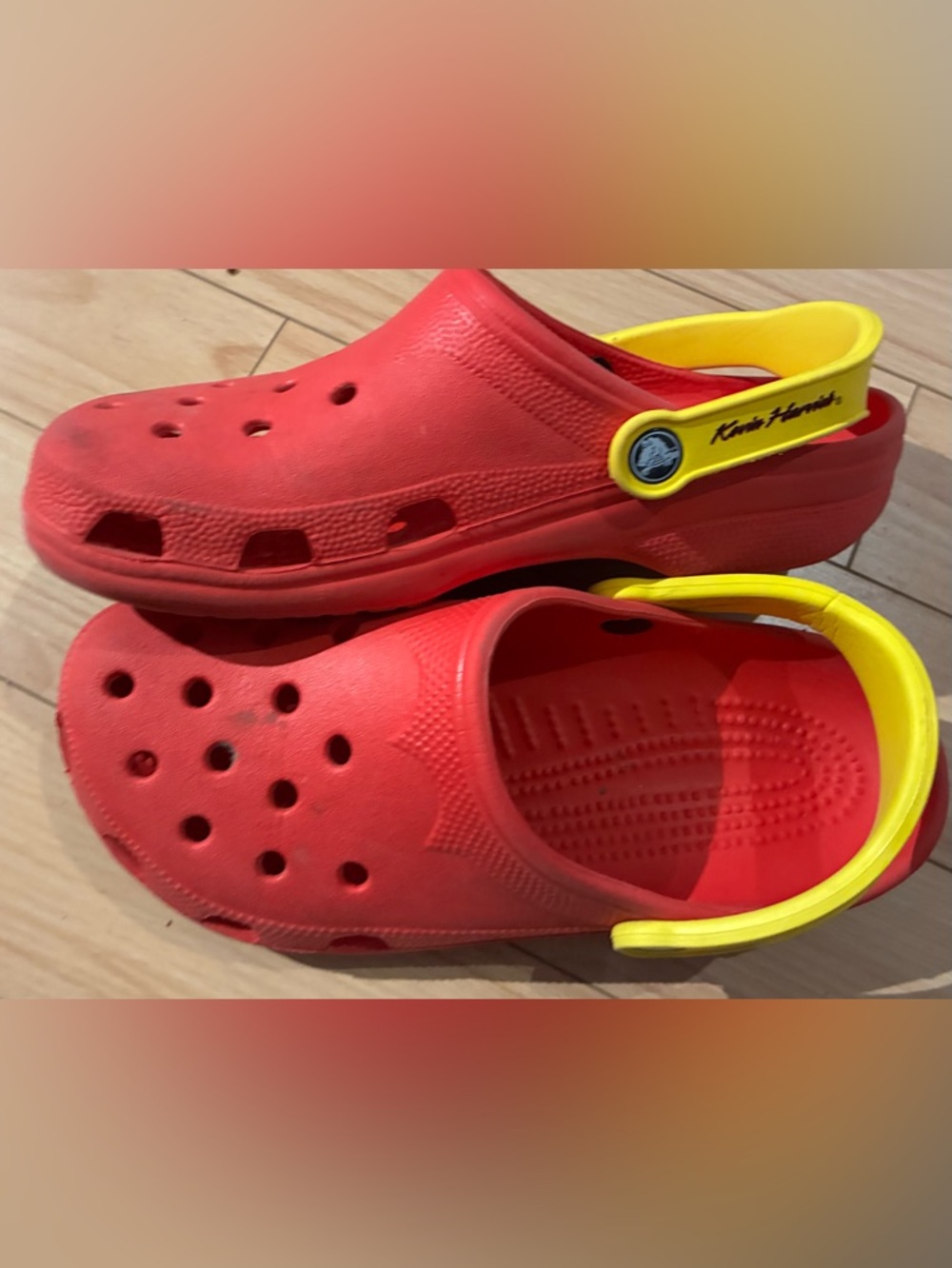 CROCS vintage men’s size 8/9 Kevin Harvick NASCAR collection clogs